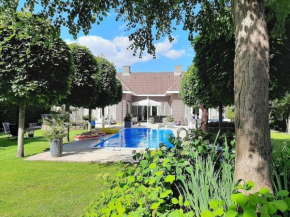 luxe villa met privé zwembad en jacuzzi